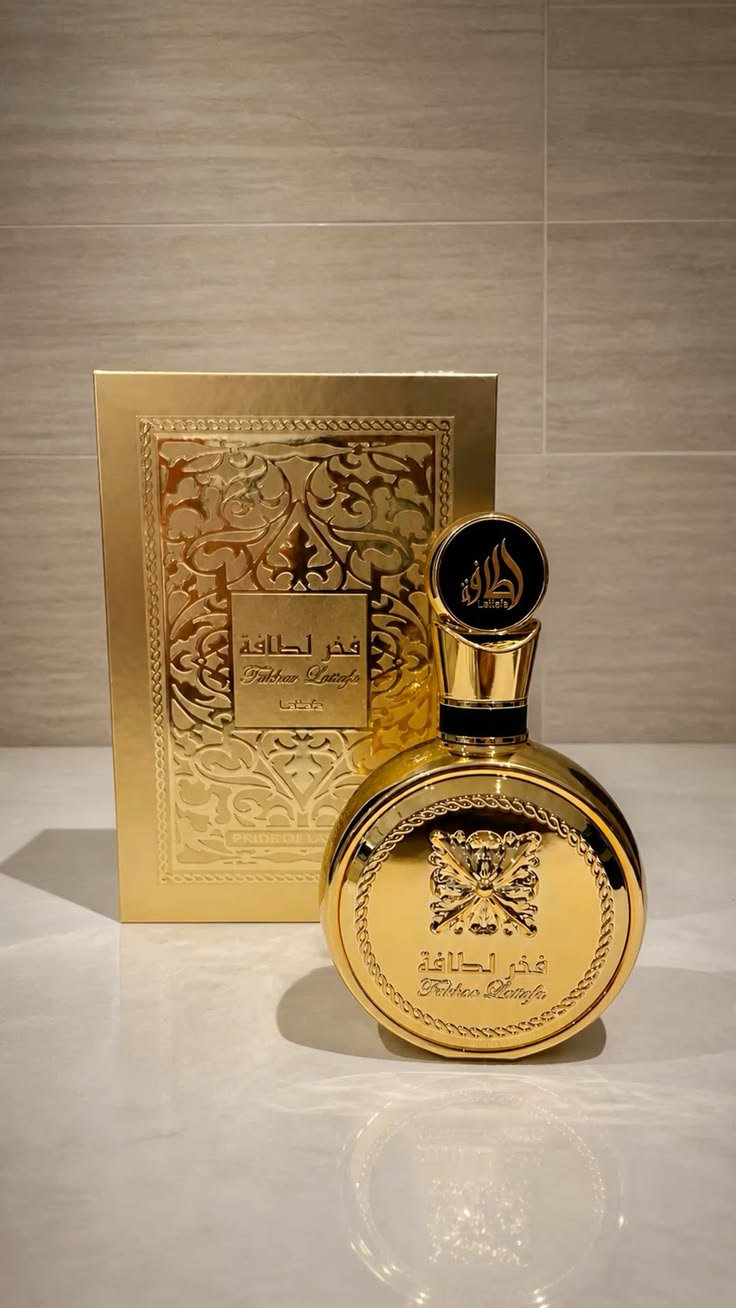 Fakhar Lattafa dourado
